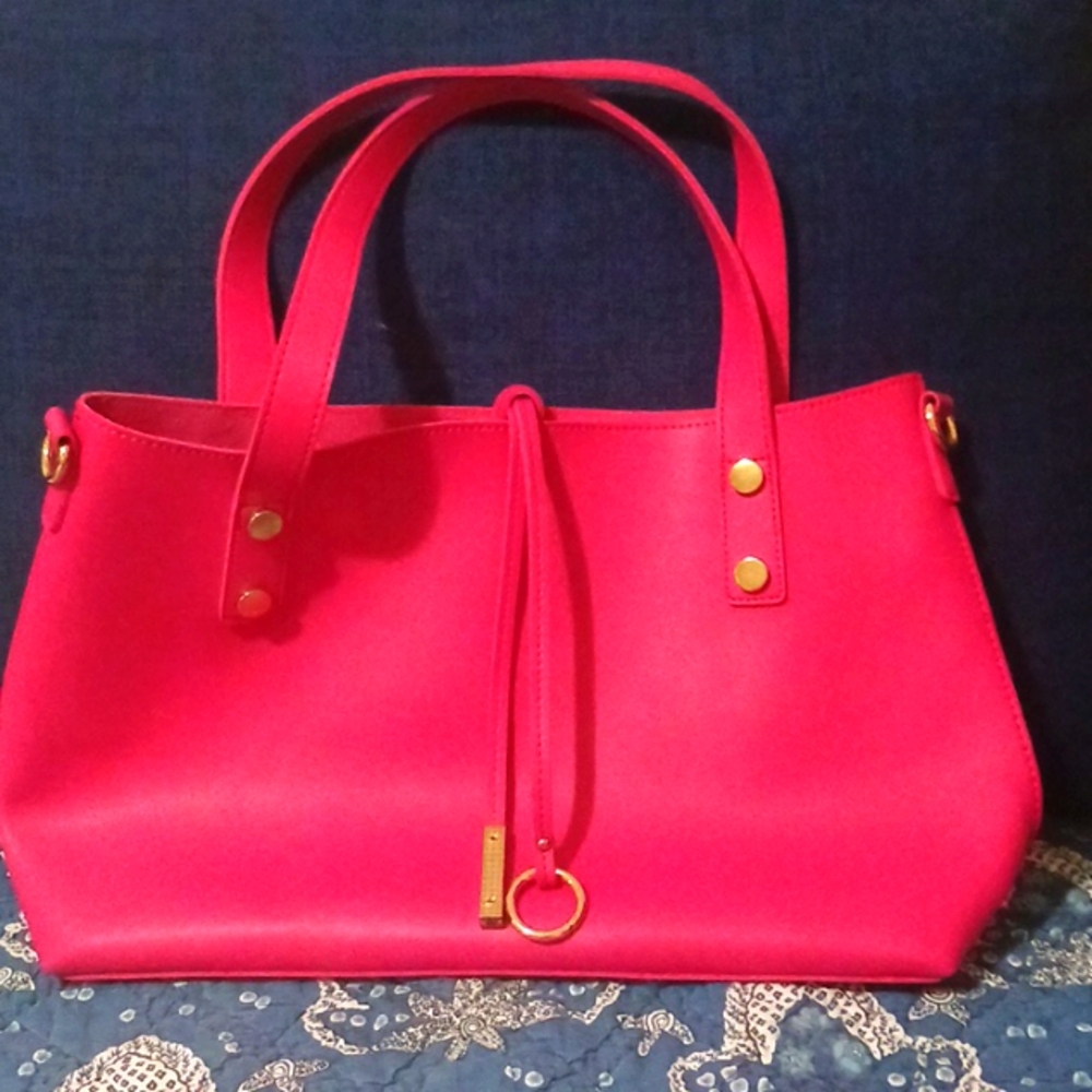 Medium Tote